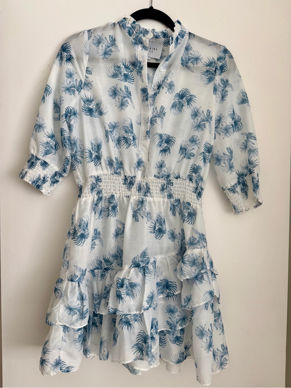 The Shirt by Rochelle Behrens White & Blue Floral Smocked Mini Dress Sz Sm